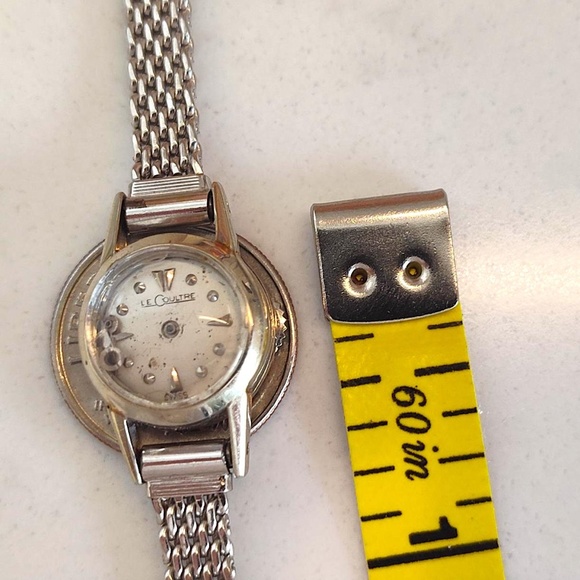 Rare Very Very Small Vintage LeCoultre 14K Gold 16 Jewel Back WindLadies… - Picture 8 of 14